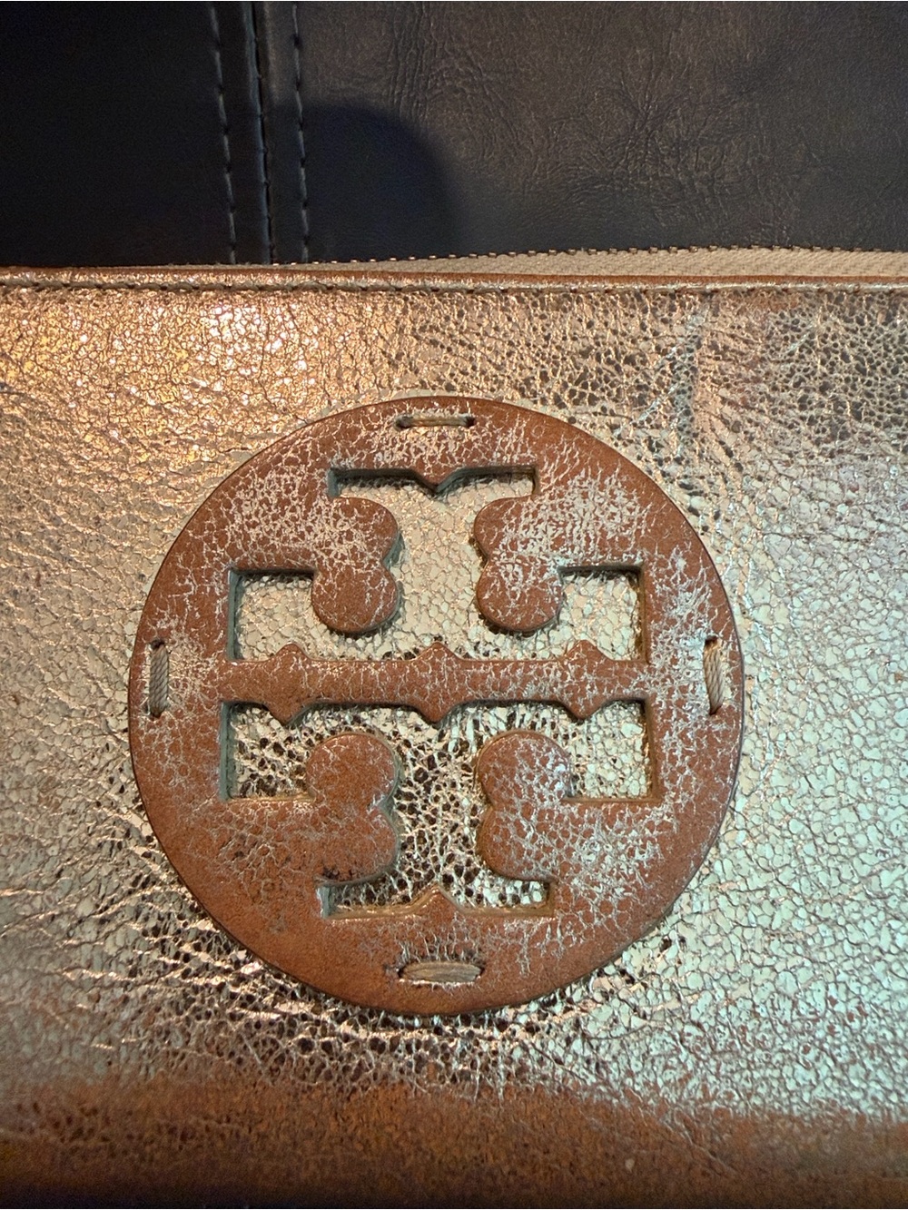 Tory Burch Metallic Gold Logo Zip Wallet - Picture 2 of 5